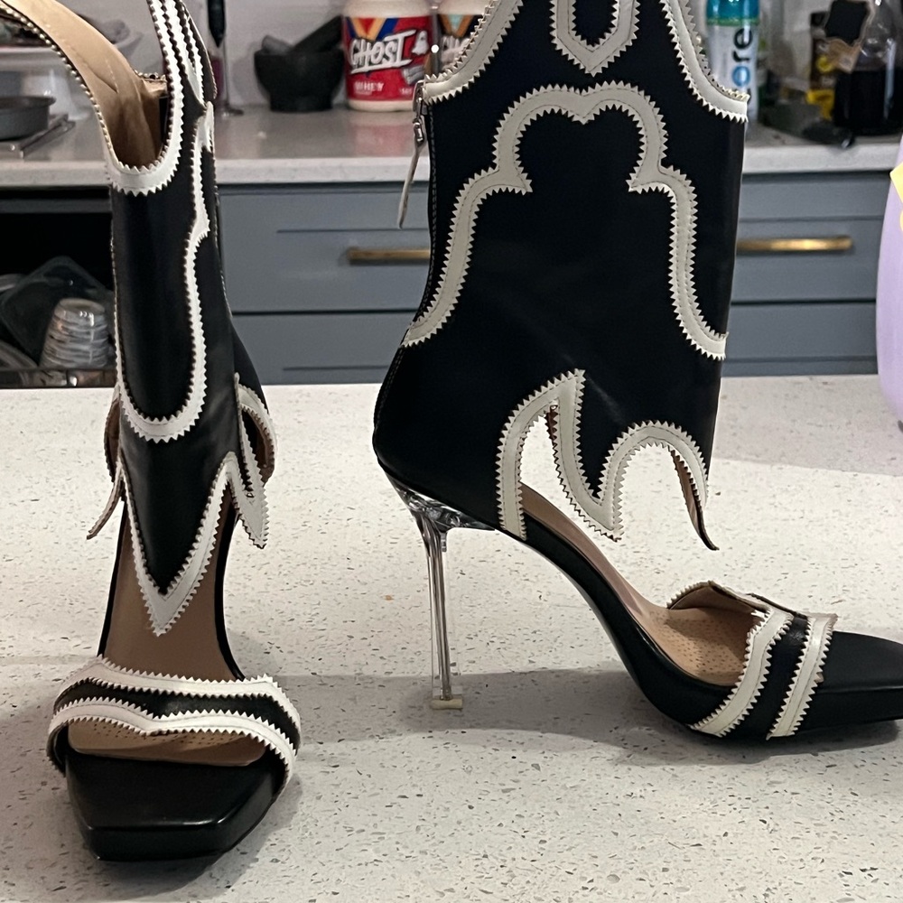 Black and White Western-Style Stiletto Sandals